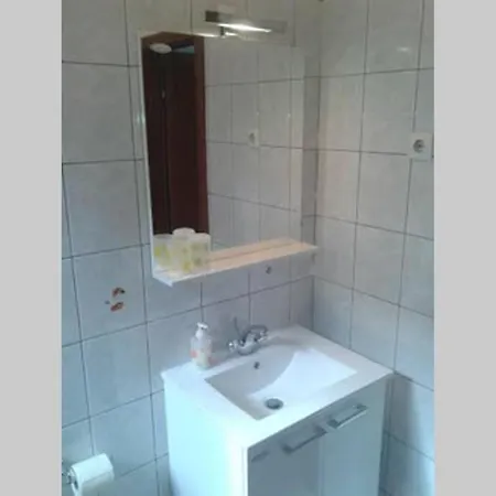 Apartman Ground Floor With Terace